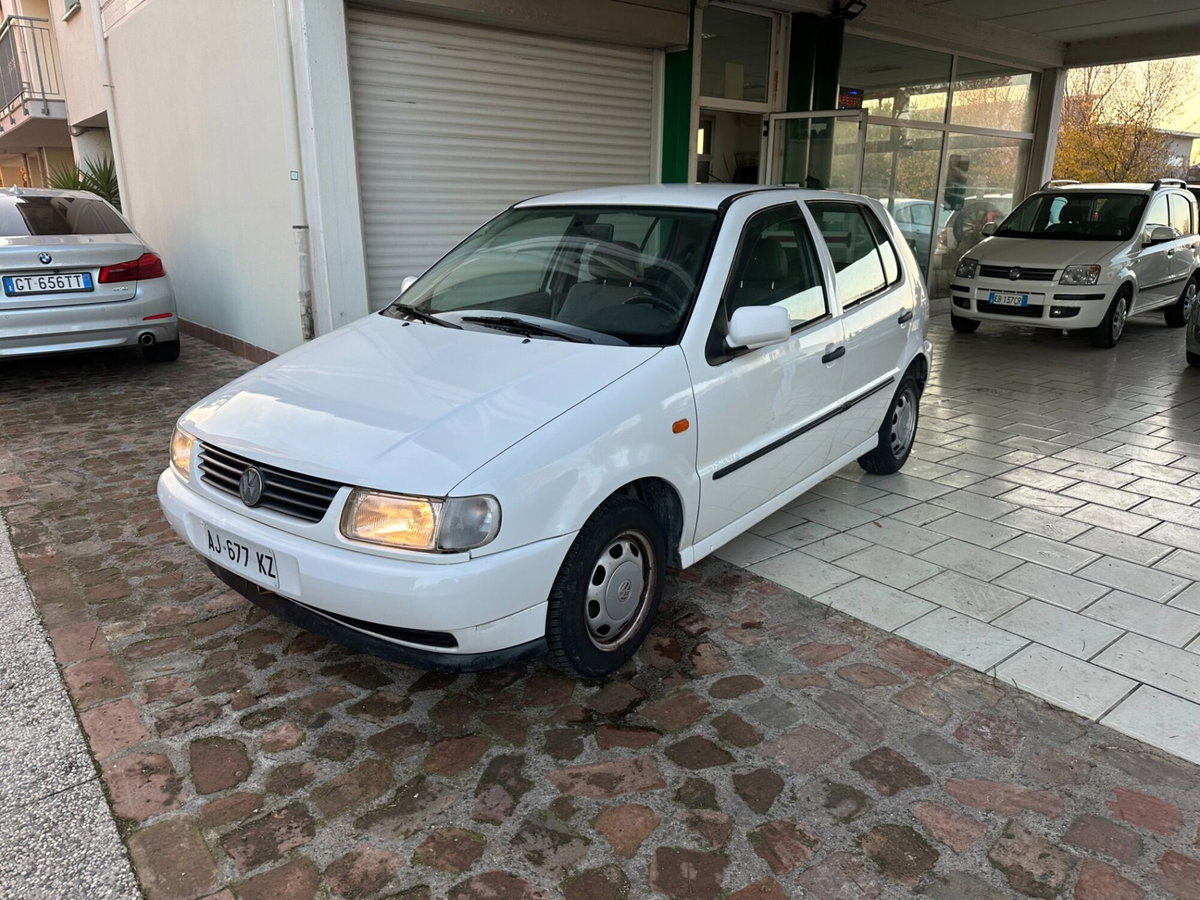 Volkswagen Polo 1000i cat CL