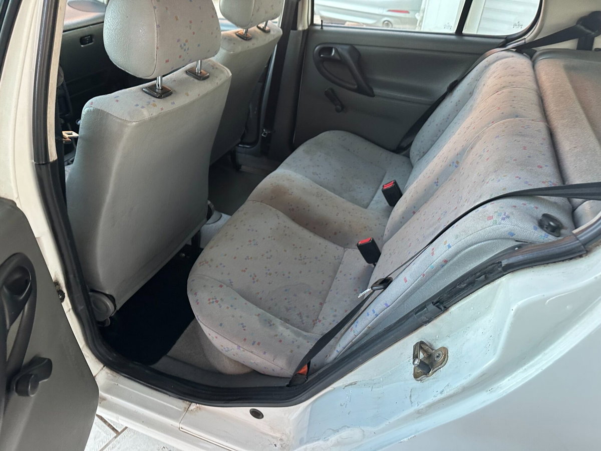 Volkswagen Polo 1000i cat CL (12)
