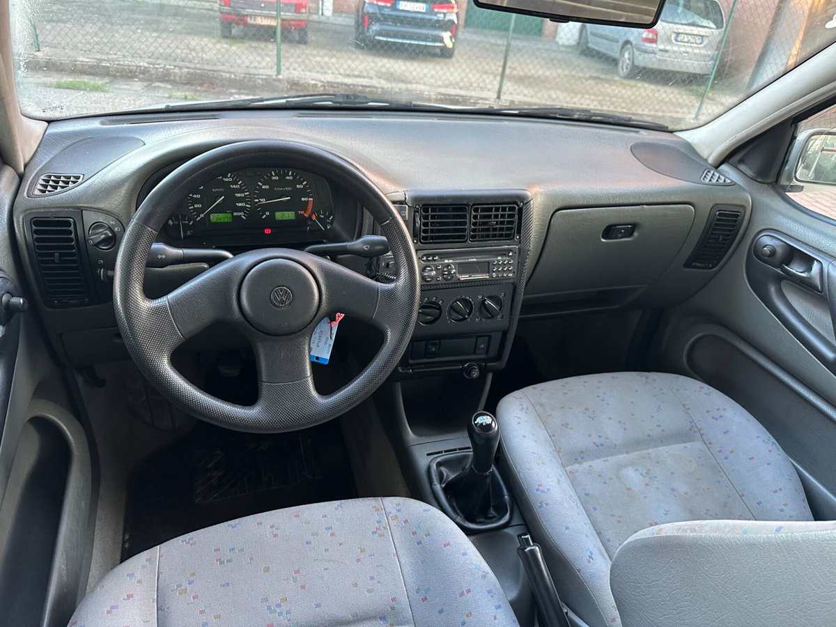 Volkswagen Polo 1000i cat CL (13)
