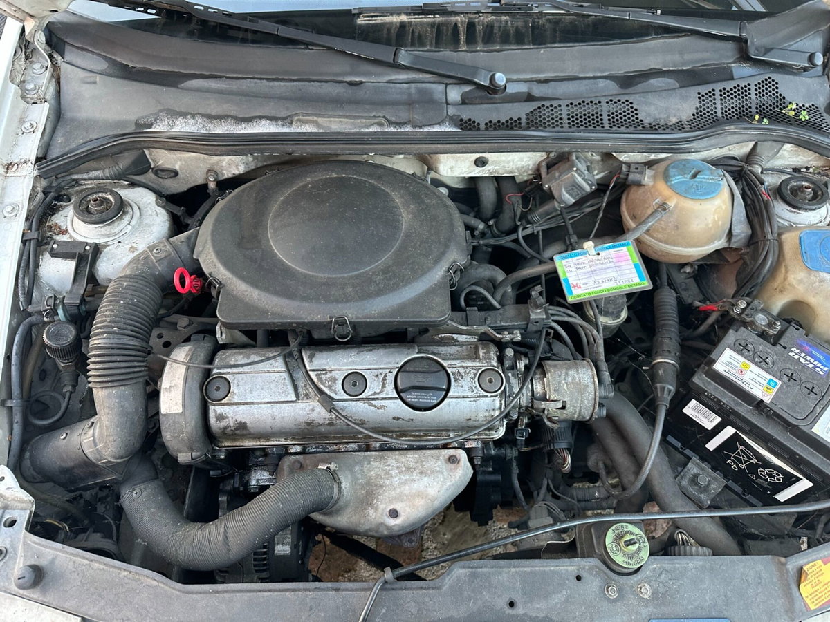 Volkswagen Polo 1000i cat CL (17)