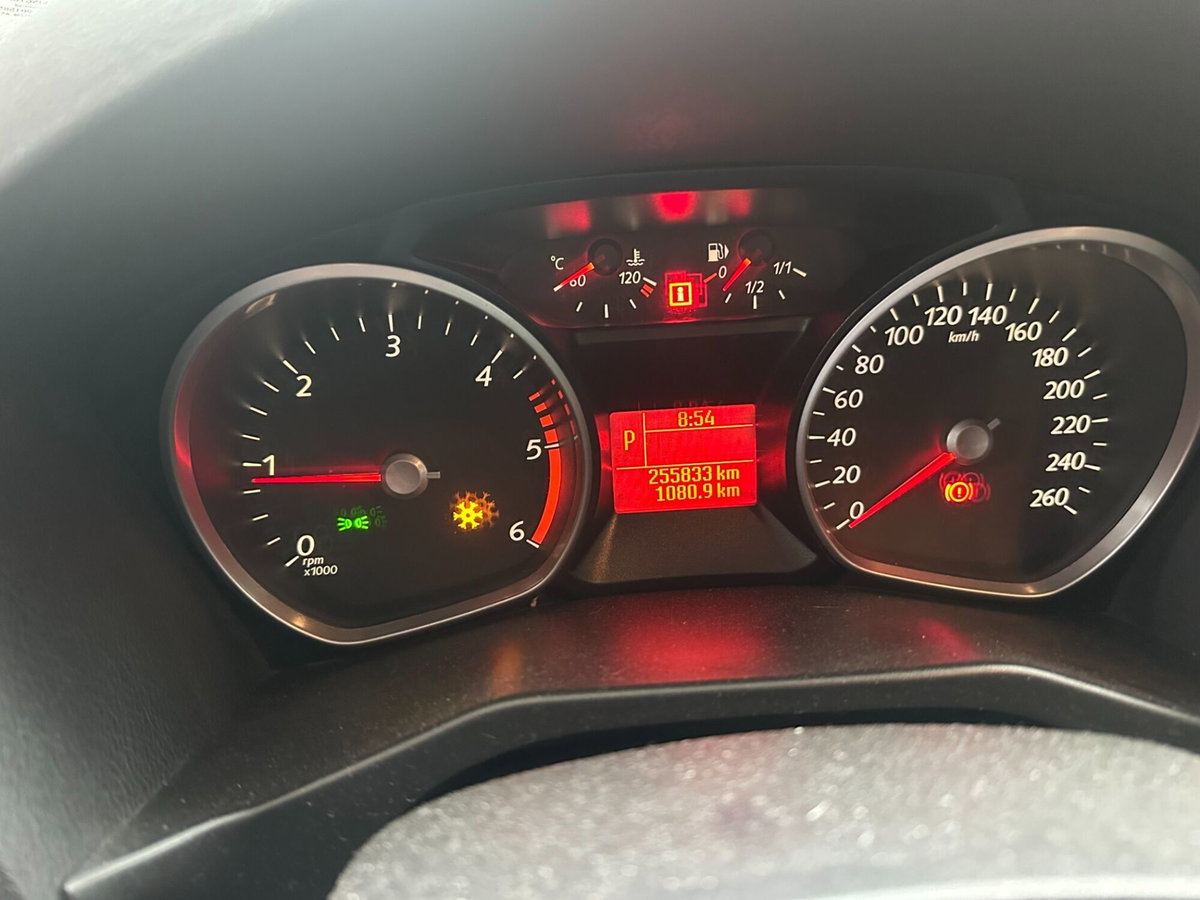 Ford Mondeo Station Wagon 2.0 TDCi 130 CV 6tronic SW Ghia P. DPF (14)