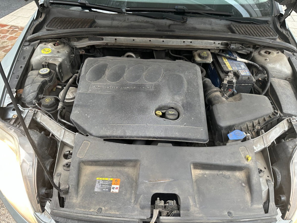 Ford Mondeo Station Wagon 2.0 TDCi 130 CV 6tronic SW Ghia P. DPF (17)