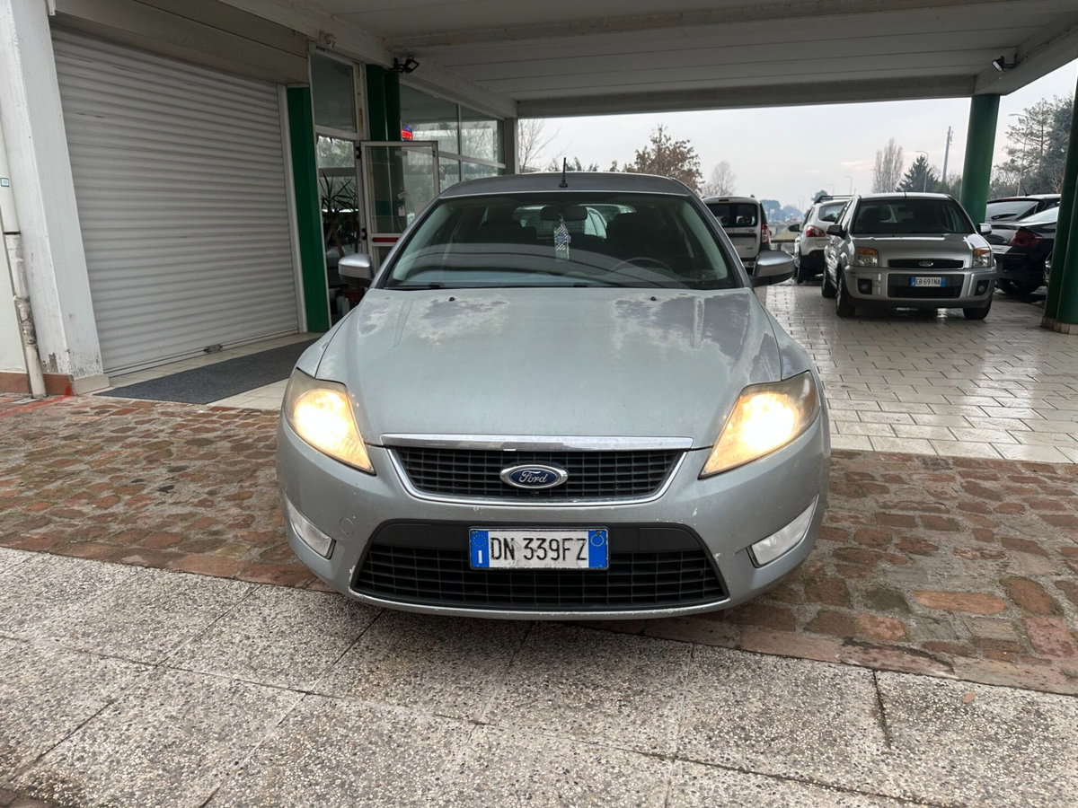 Ford Mondeo Station Wagon 2.0 TDCi 130 CV 6tronic SW Ghia P. DPF (2)