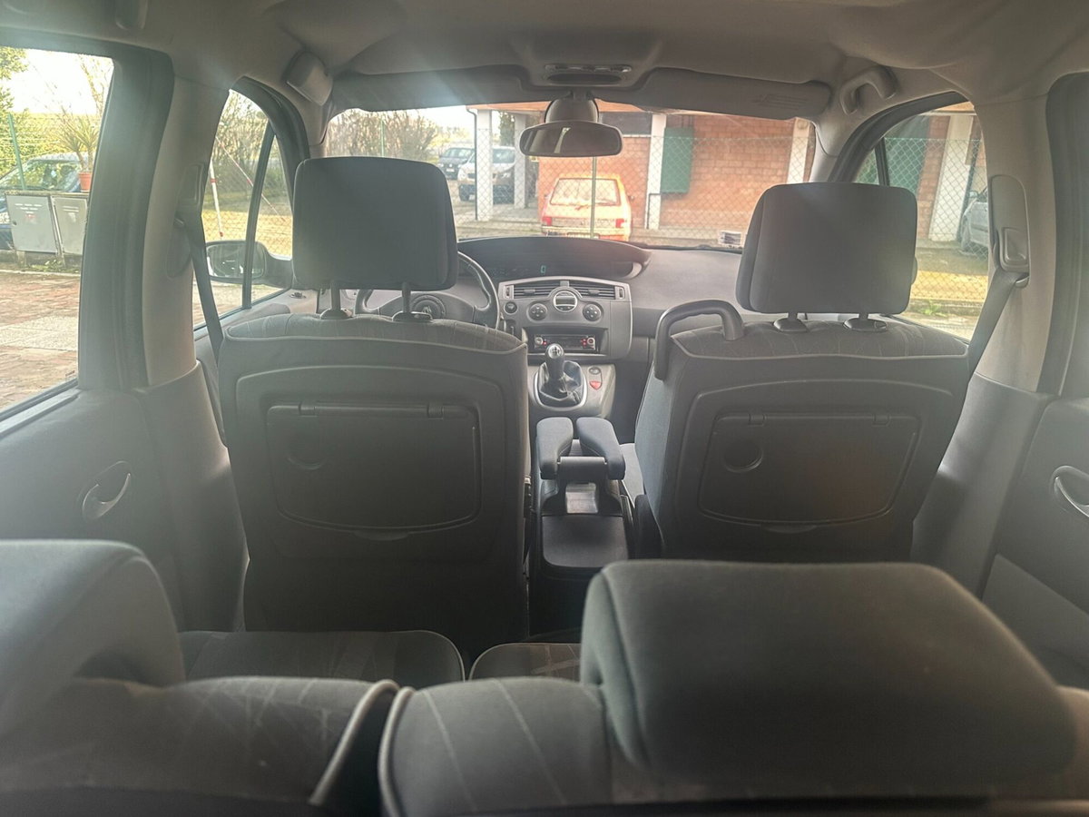 Renault Scenic E-Tech Electric 1.5 dCi/100CV Confort Dynamique (10)