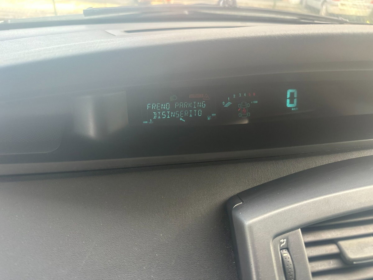 Renault Scenic E-Tech Electric 1.5 dCi/100CV Confort Dynamique (15)