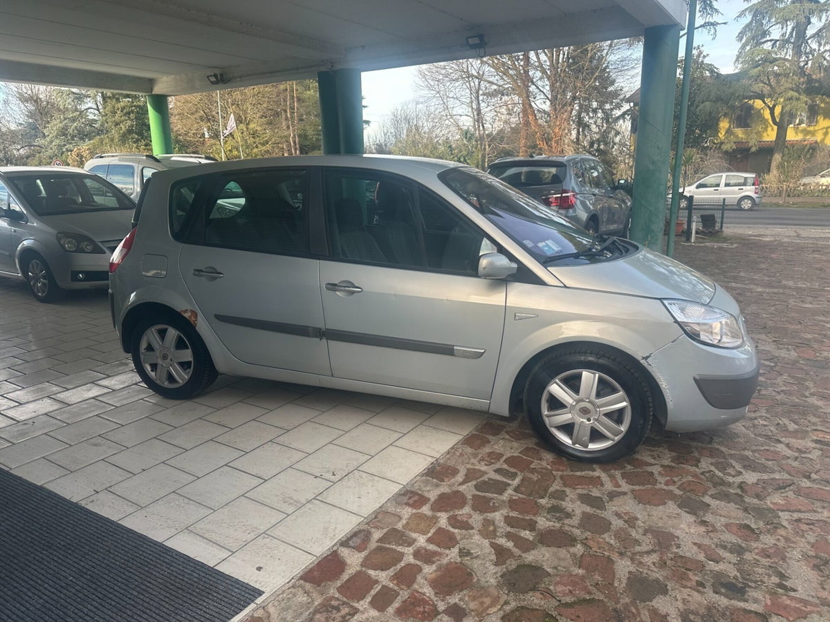 Renault Scenic E-Tech Electric 1.5 dCi/100CV Confort Dynamique (4)