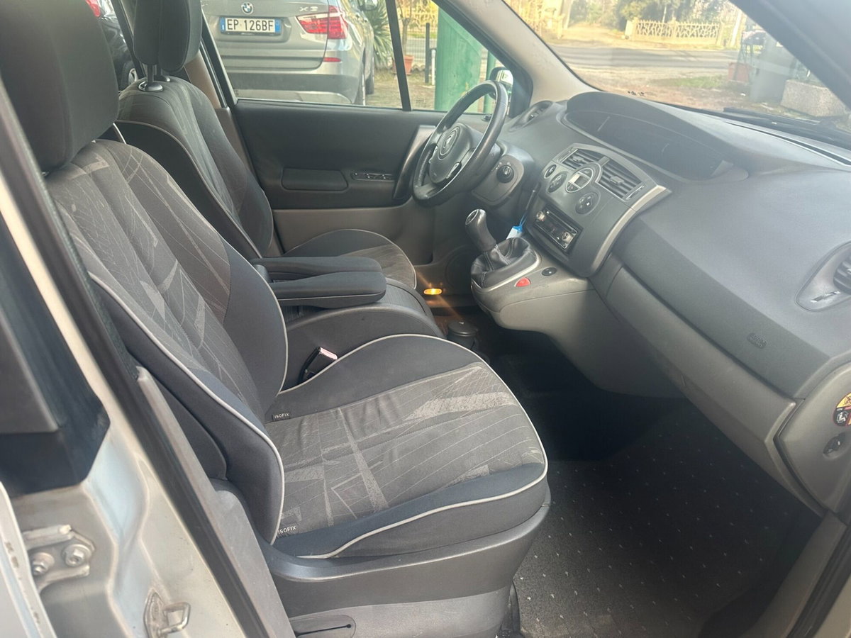 Renault Scenic E-Tech Electric 1.5 dCi/100CV Confort Dynamique (5)