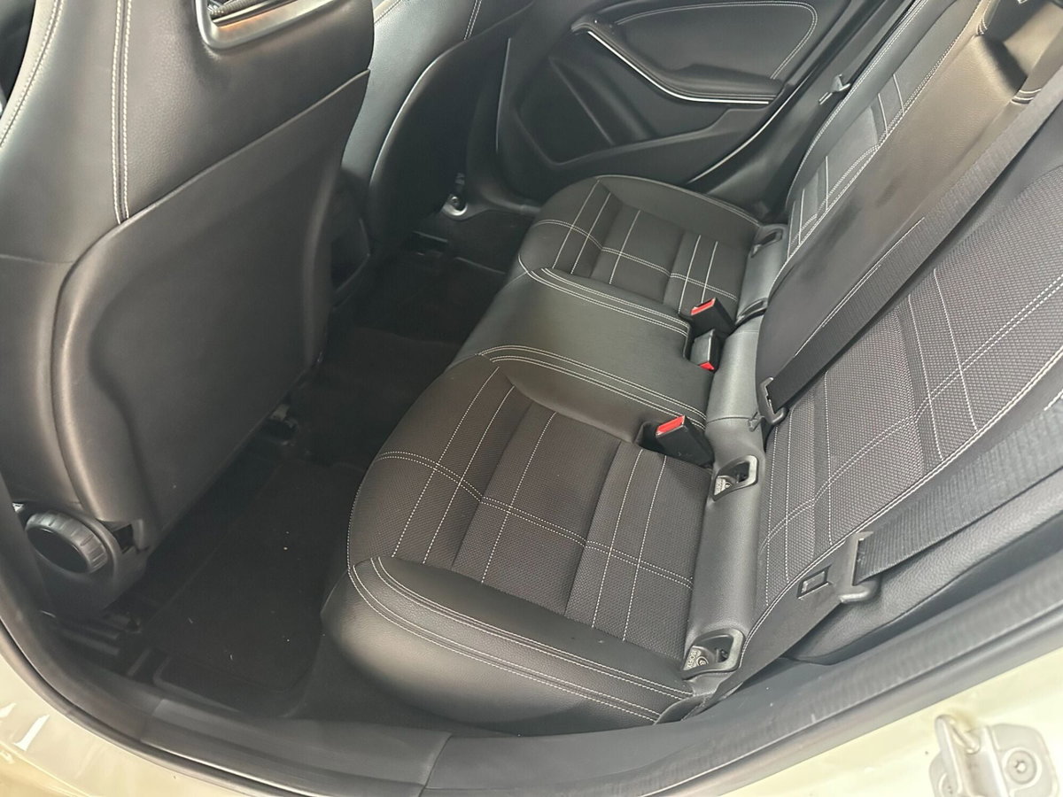 Mercedes-Benz Classe A 180 CDI Sport (12)