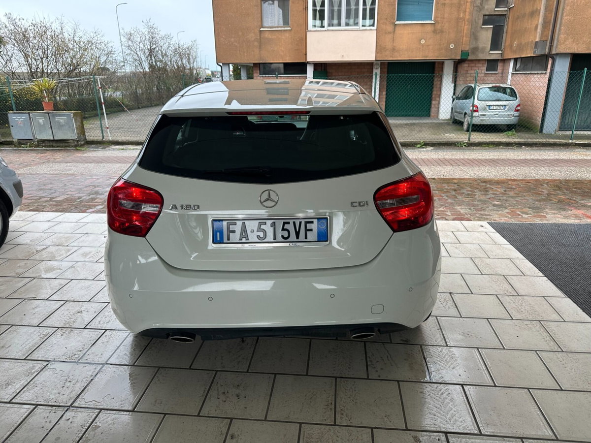 Mercedes-Benz Classe A 180 CDI Sport (8)