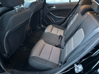Mercedes-Benz GLA SUV 180 d Automatic Business (14)