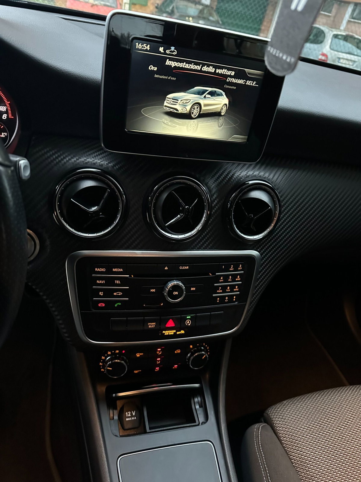 Mercedes-Benz GLA SUV 180 d Automatic Business (19)