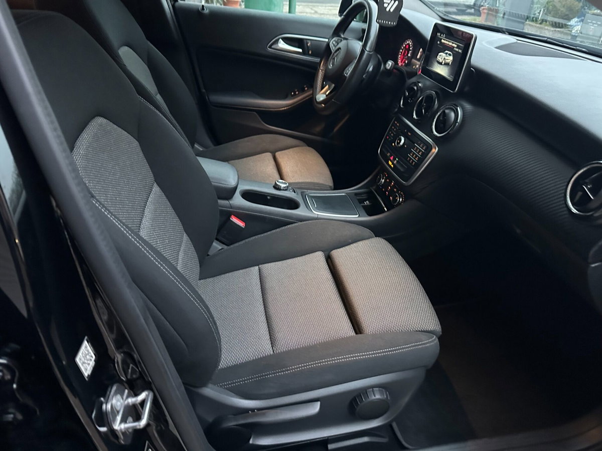 Mercedes-Benz GLA SUV 180 d Automatic Business (5)