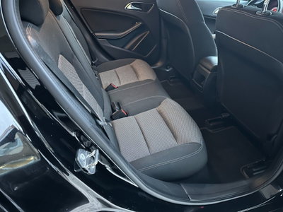 Mercedes-Benz GLA SUV 180 d Automatic Business (7)