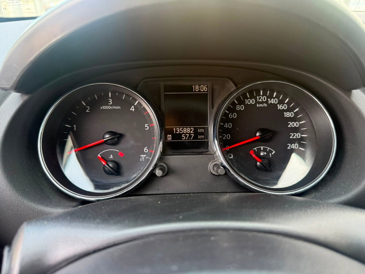 Nissan Qashqai 1.5 dCi DPF Acenta (15)