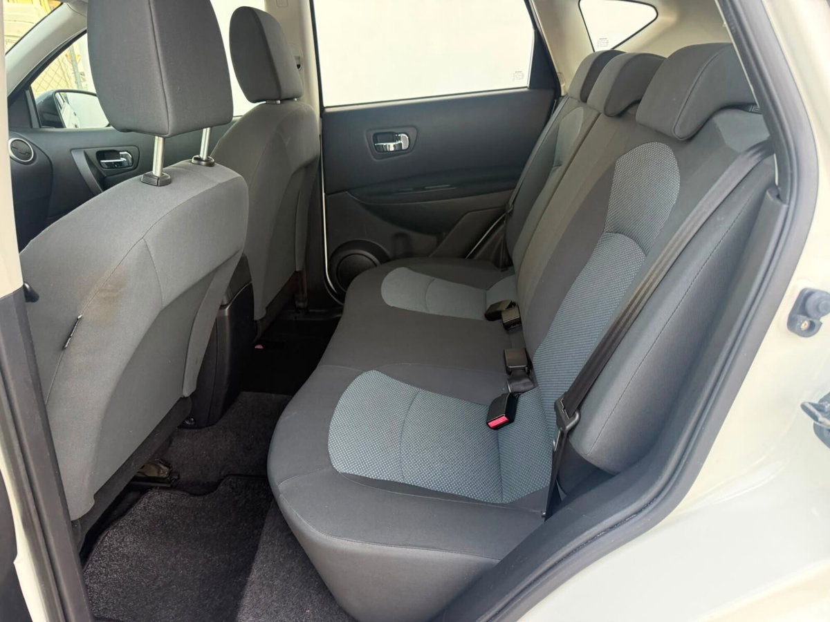 Nissan Qashqai 1.5 dCi DPF Acenta (17)