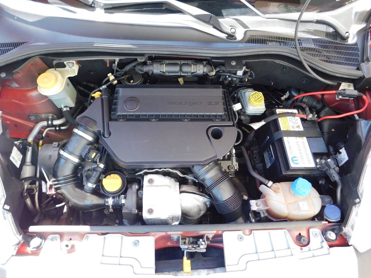 Fiat Fiorino Furgone cargo 1.3 mjt 95cv Adventure (19)