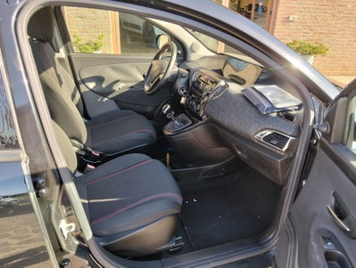 Lancia Ypsilon 1.2 69 CV 5 porte GPL Ecochic Elefantino (6)