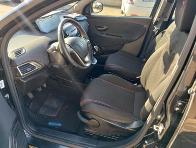 Lancia Ypsilon 1.2 69 CV 5 porte GPL Ecochic Elefantino (9)