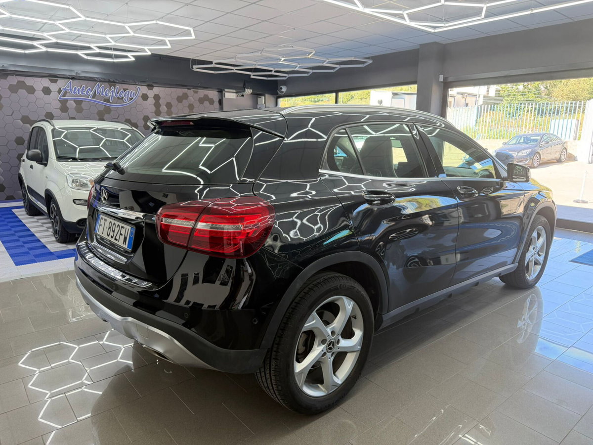 Mercedes-Benz GLA SUV 200 d Automatic Sport (3)