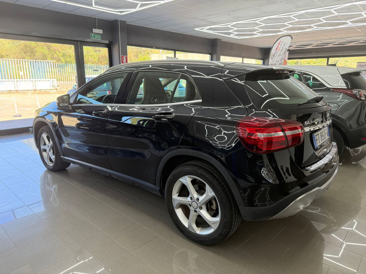 Mercedes-Benz GLA SUV 200 d Automatic Sport (5)