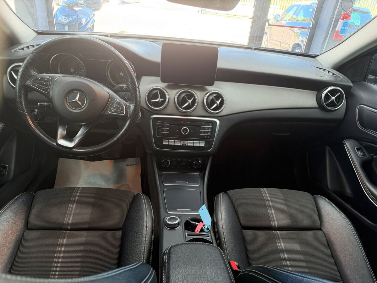 Mercedes-Benz GLA SUV 200 d Automatic Sport (7)