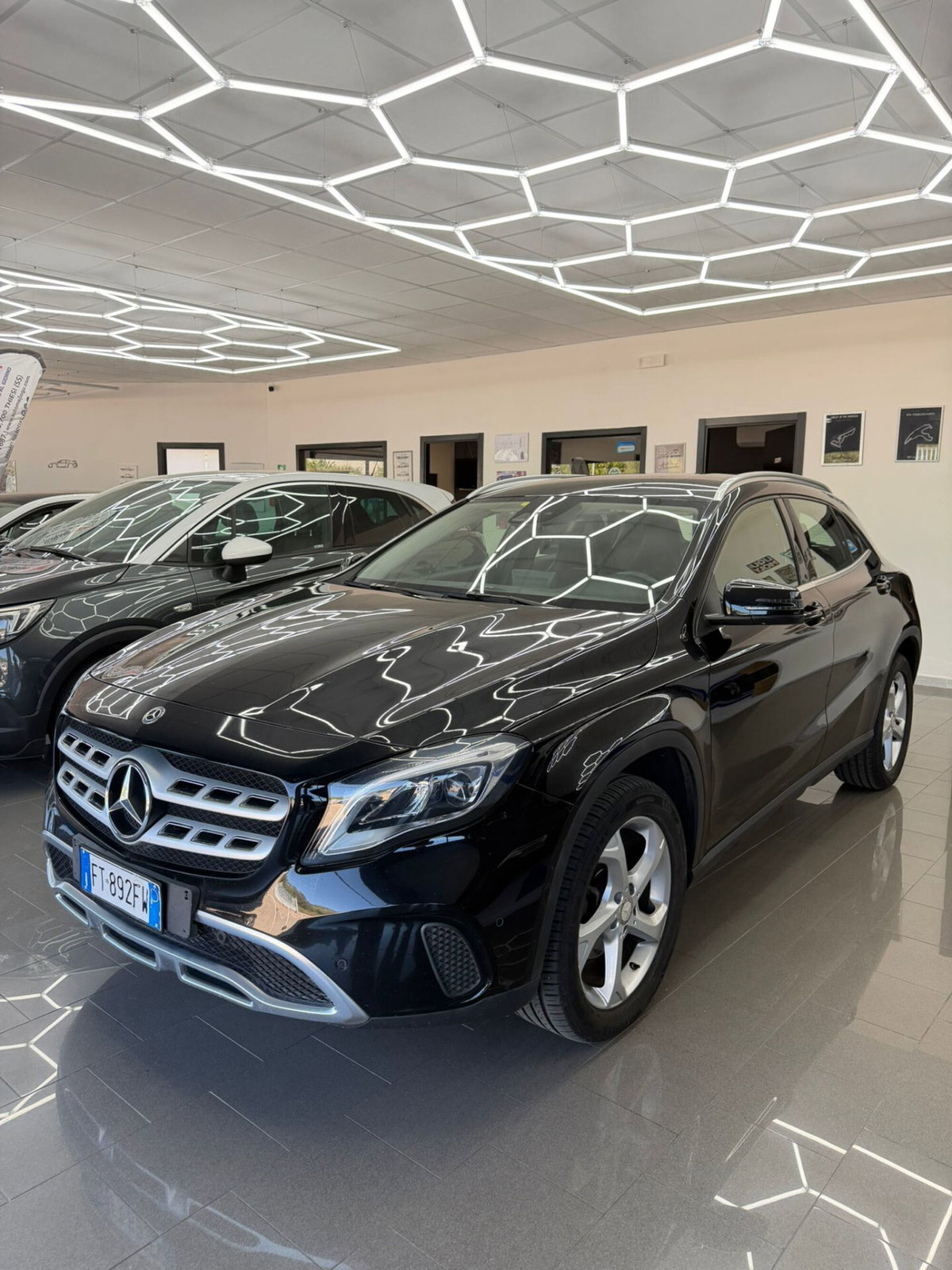 Mercedes-Benz GLA SUV 200 d Automatic Sport (8)