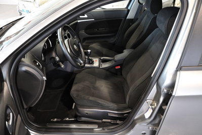 Alfa Romeo 159 1750 TBi Distinctive (8)