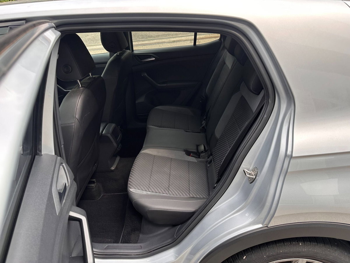 Volkswagen T-Cross 1.0 TSI 110 CV DSG Sport (11)