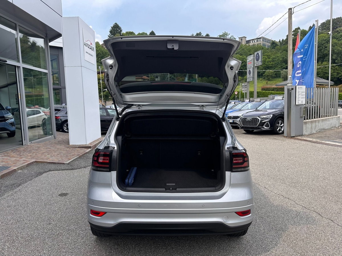 Volkswagen T-Cross 1.0 TSI 110 CV DSG Sport (12)