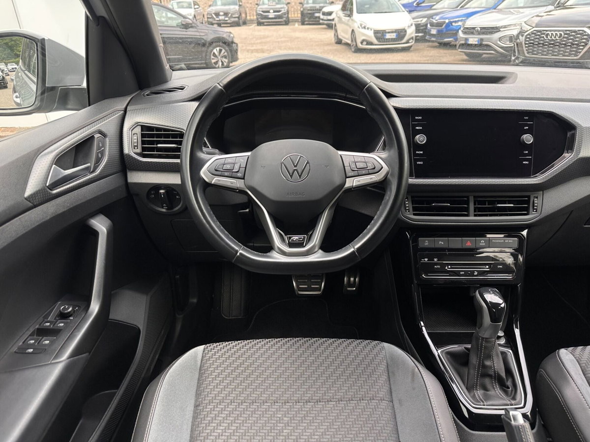 Volkswagen T-Cross 1.0 TSI 110 CV DSG Sport (14)