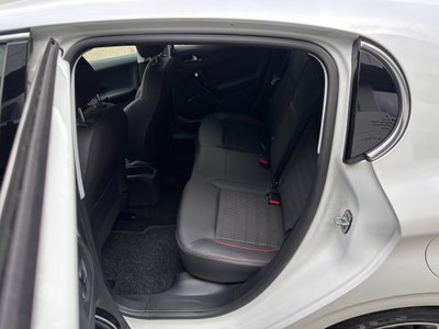 Peugeot 208 BlueHDi 100 Stop&Start 5 porte GT Line (11)