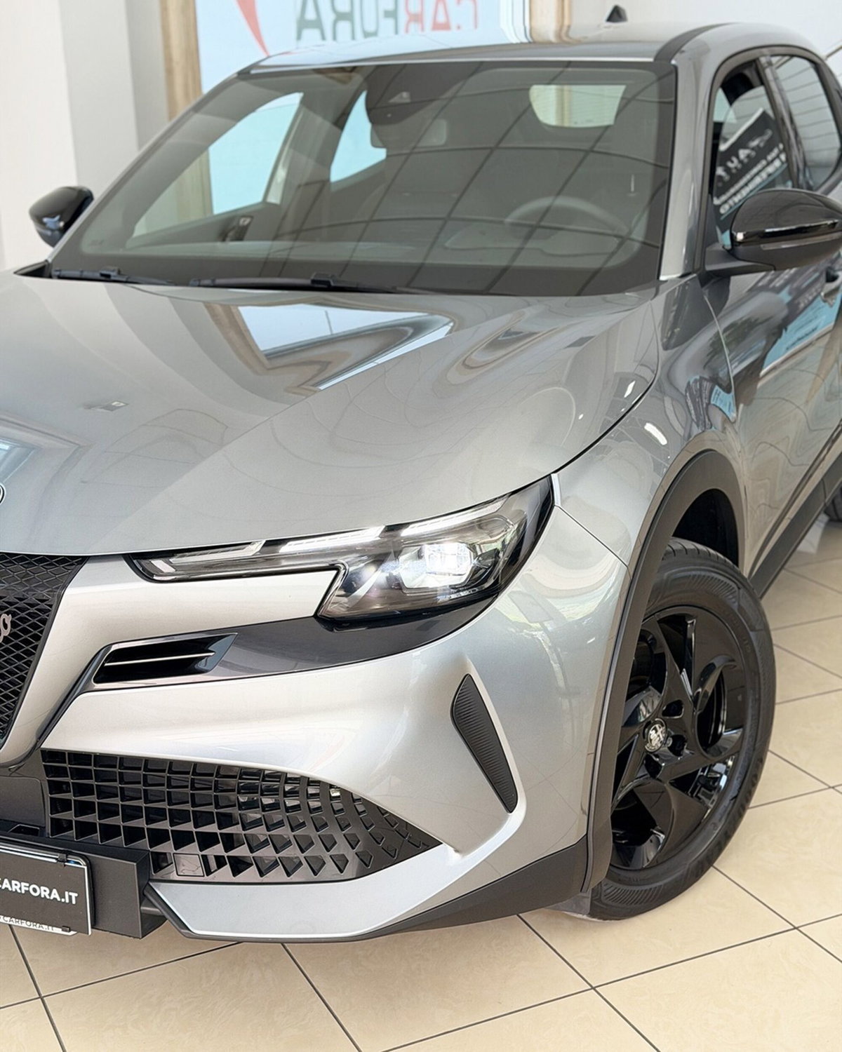Alfa Romeo Junior 1.2 ibrida 145cv edct6 (2)