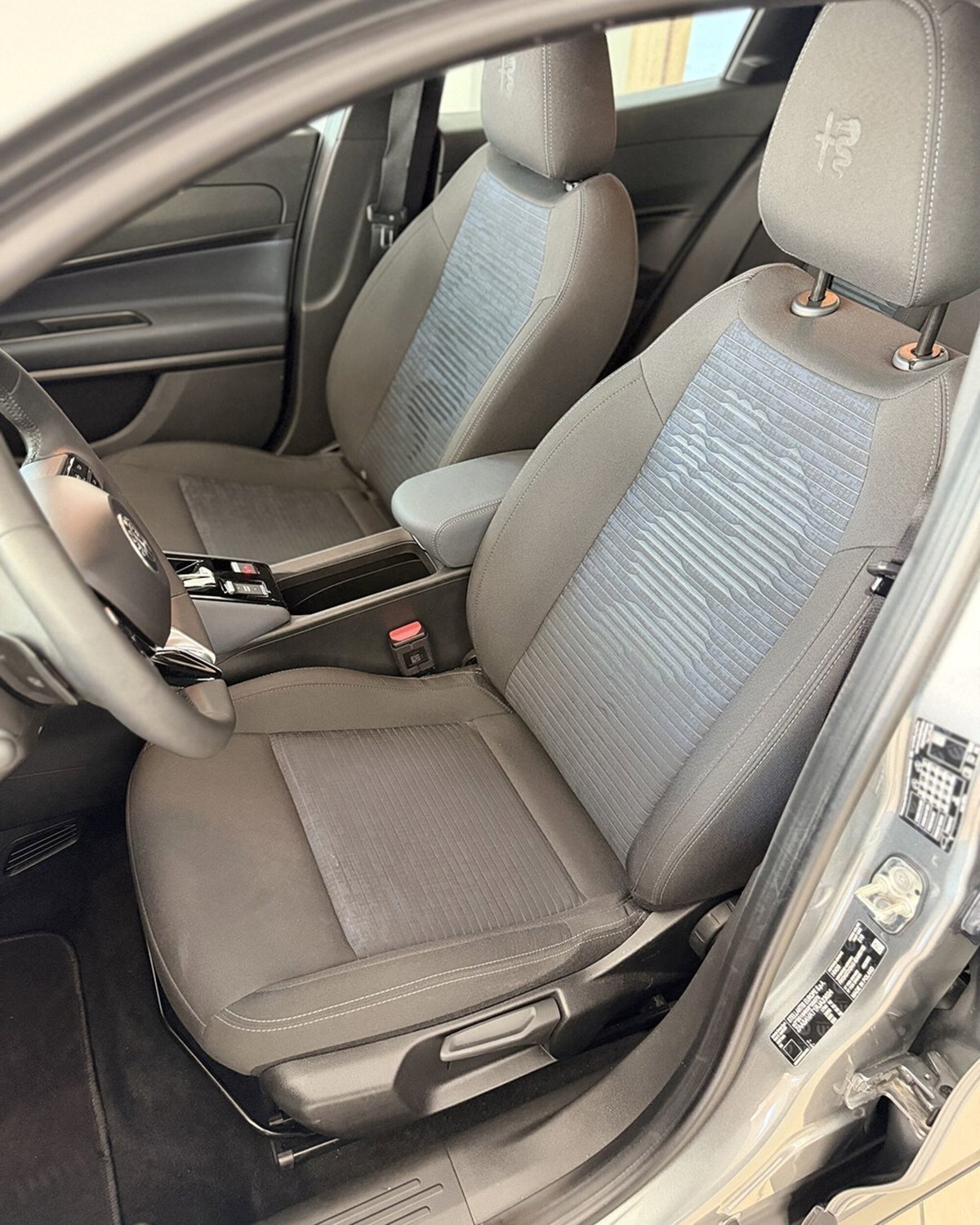 Alfa Romeo Junior 1.2 ibrida 145cv edct6 (7)