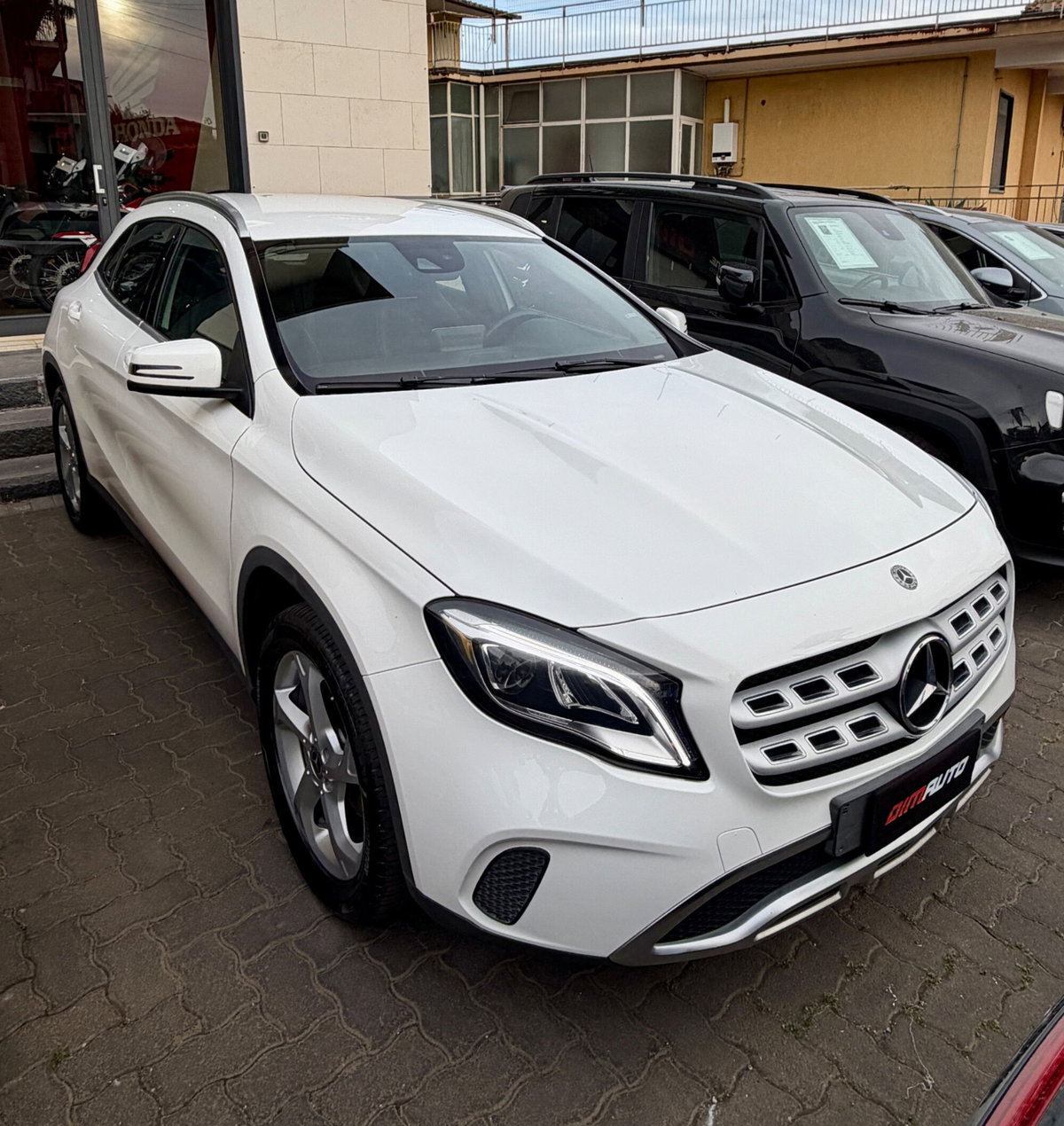 Mercedes-Benz GLA SUV 180 d Sport (3)
