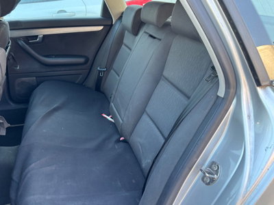 Audi A4 Avant 2.0 16V TDI (7)