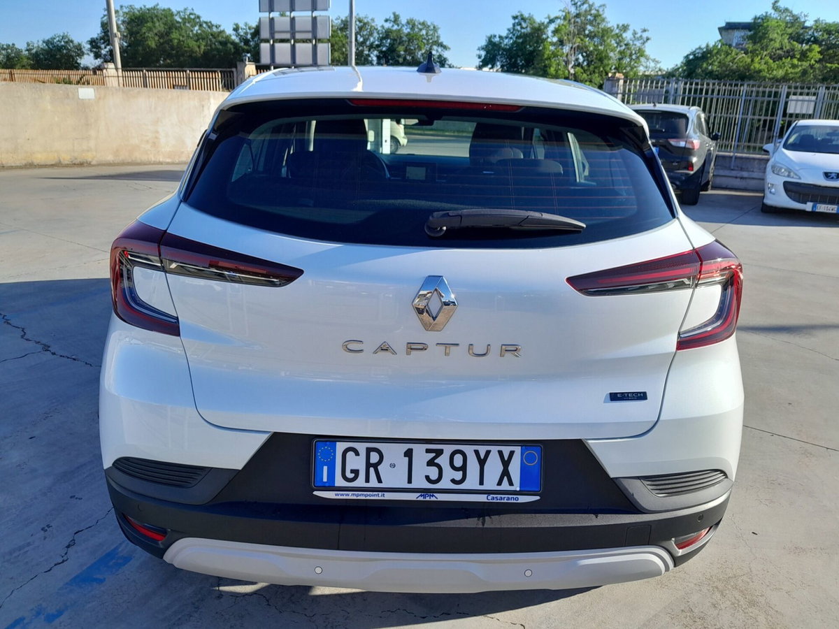Renault Captur Full Hybrid E-Tech 145 CV Equilibre (8)