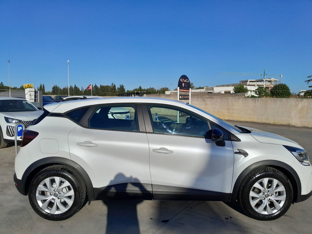 Renault Captur Full Hybrid E-Tech 145 CV Equilibre (10)