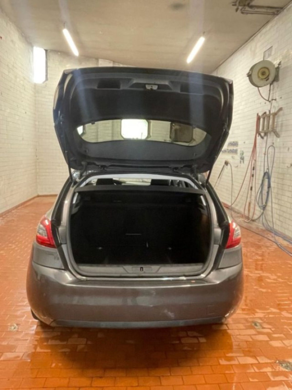 Peugeot 308 BlueHDi 130 S&S Allure (13)