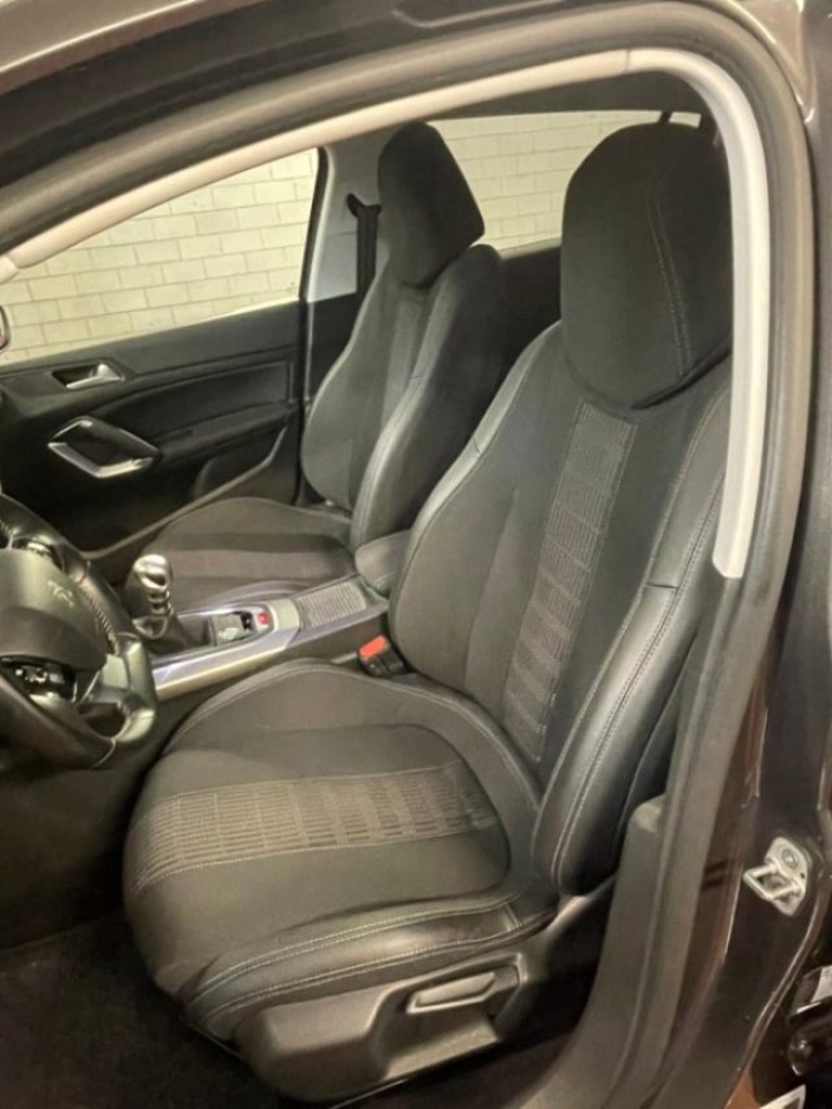 Peugeot 308 BlueHDi 130 S&S Allure (14)