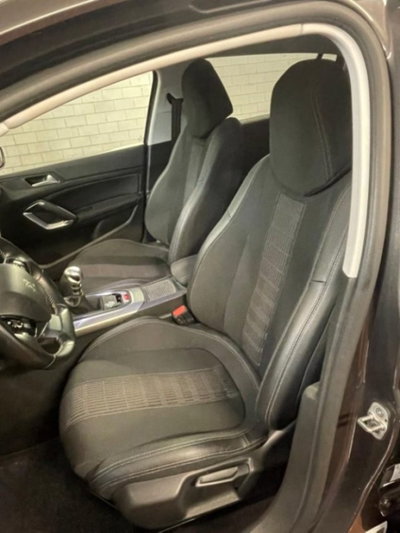 Peugeot 308 BlueHDi 130 S&S Allure (14)