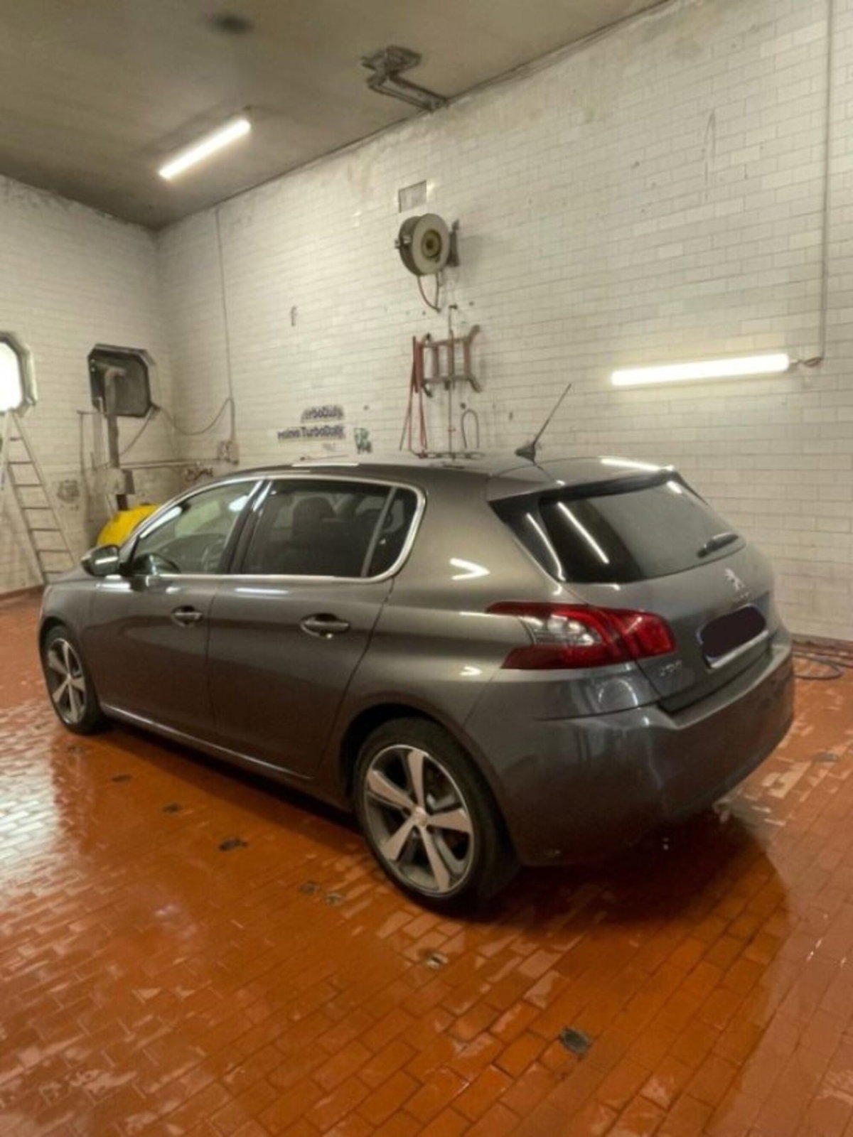 Peugeot 308 BlueHDi 130 S&S Allure (15)