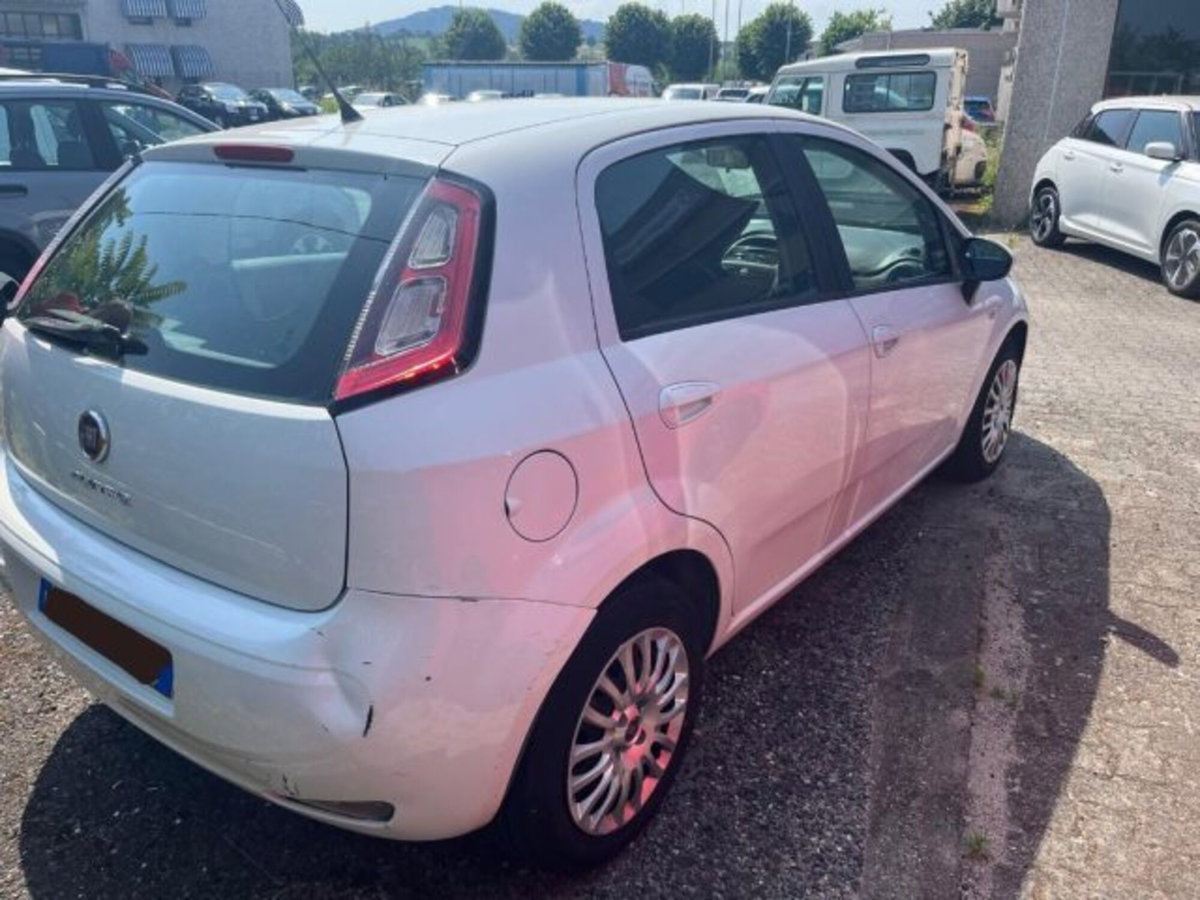 Fiat Punto 1.3 MJT II S&S 85 CV 5 porte ECO Street (10)
