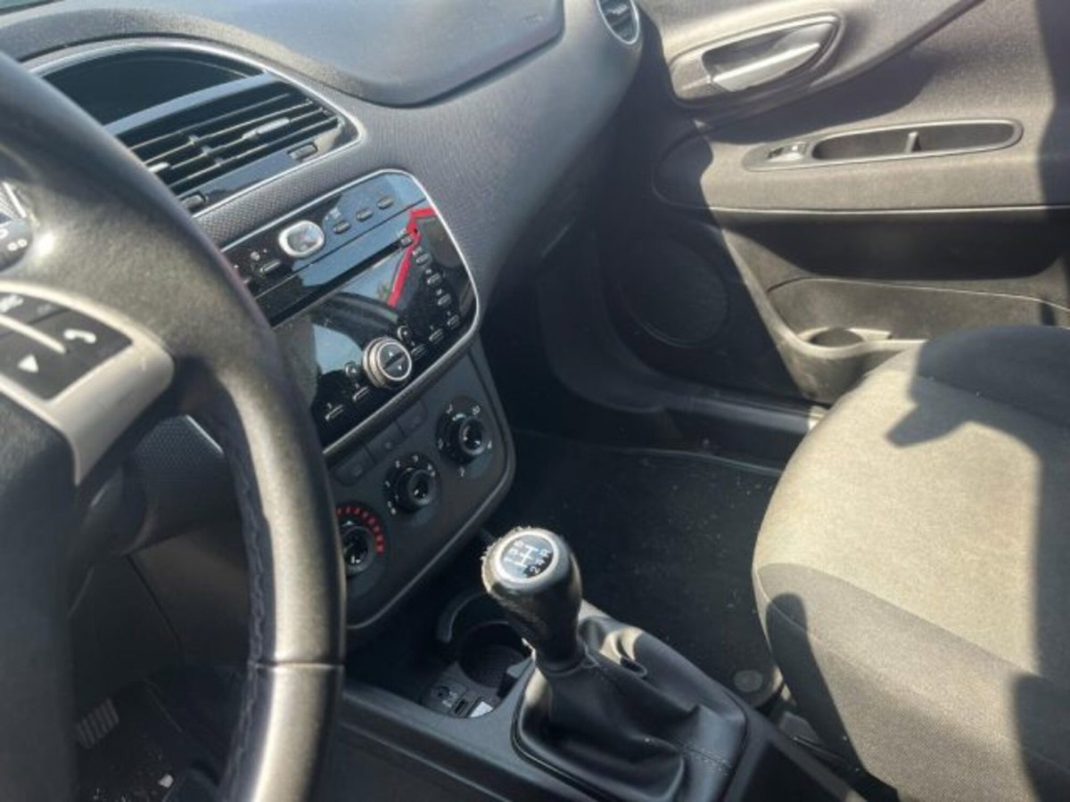 Fiat Punto 1.3 MJT II S&S 85 CV 5 porte ECO Street (3)