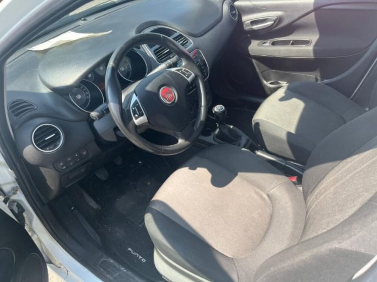 Fiat Punto 1.3 MJT II S&S 85 CV 5 porte ECO Street (5)