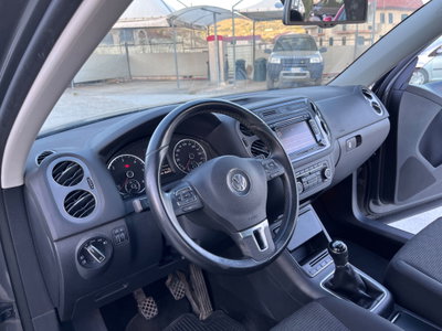 Volkswagen Tiguan 2.0 TDI 110 CV Sport & Style BlueMotion Tech. (12)