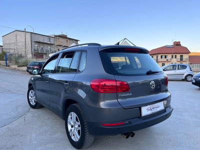 Volkswagen Tiguan 2.0 TDI 110 CV Sport & Style BlueMotion Tech. (5)