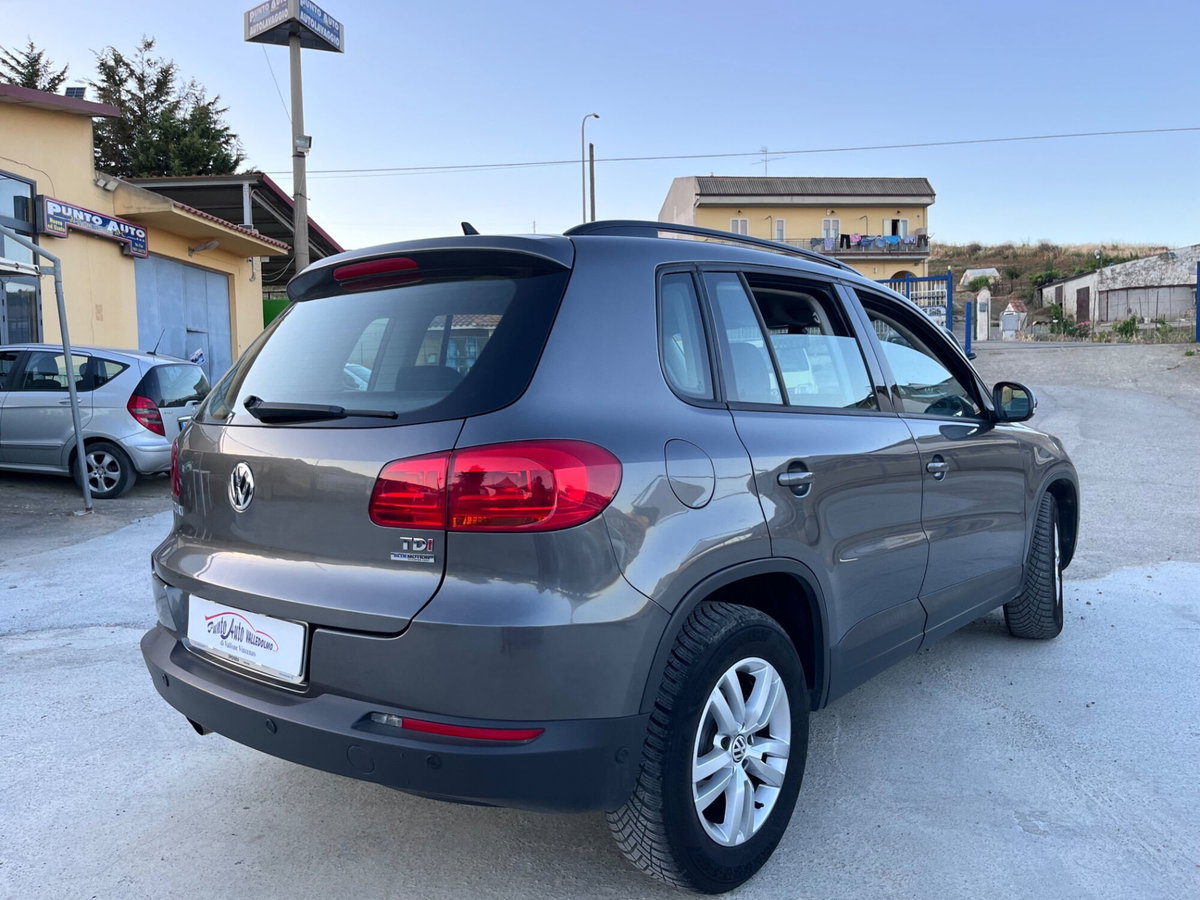Volkswagen Tiguan 2.0 TDI 110 CV Sport & Style BlueMotion Tech. (7)