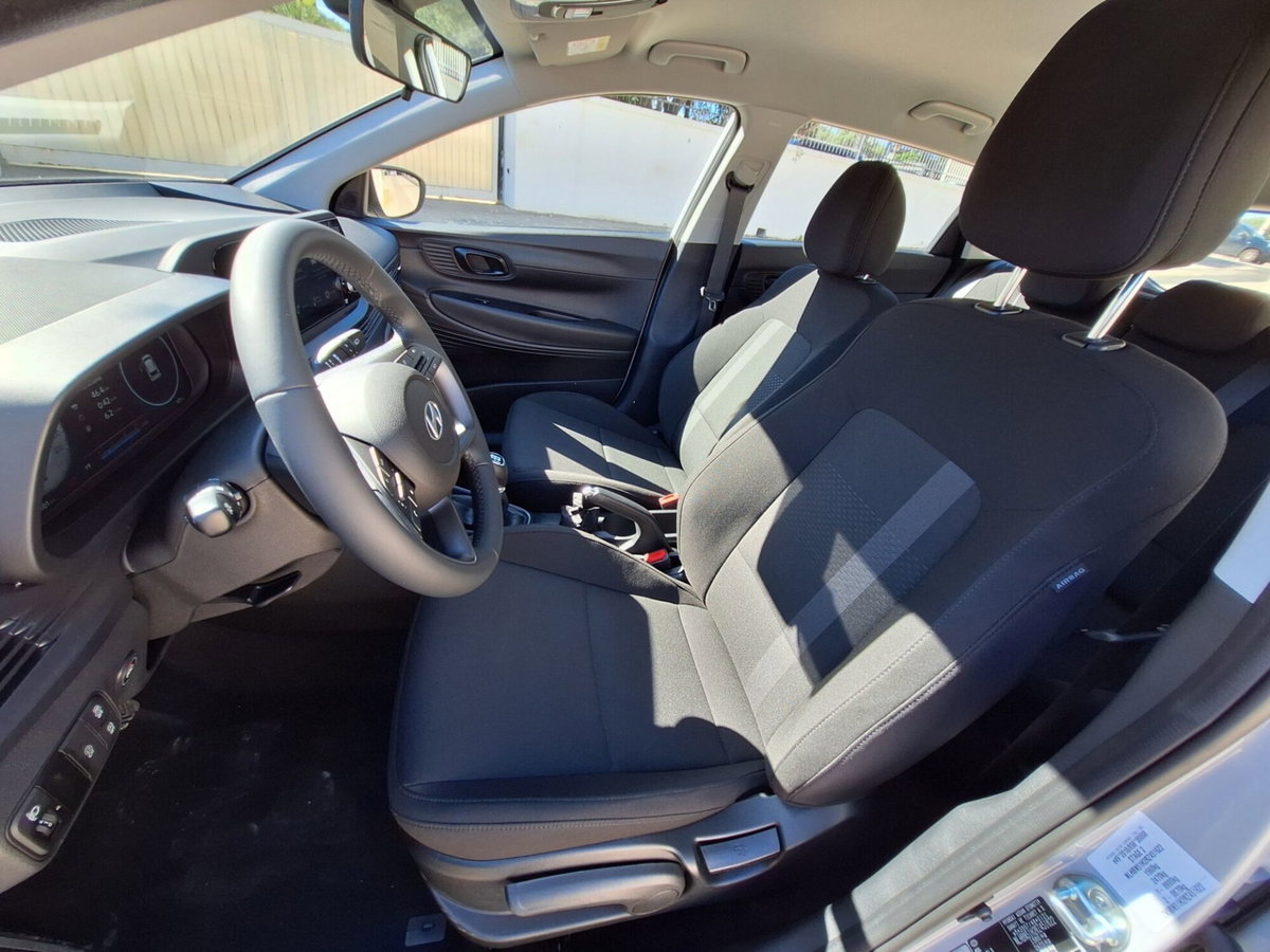 Hyundai i20 1.2 MPI MT GPL ConnectLine (19)