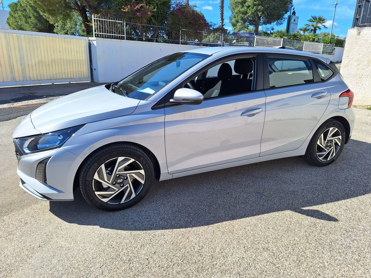 Hyundai i20 1.2 MPI MT GPL ConnectLine (5)