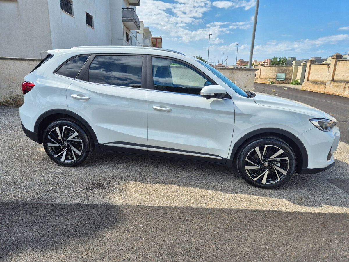 Mg ZS ZS 1.5 Luxury (18)